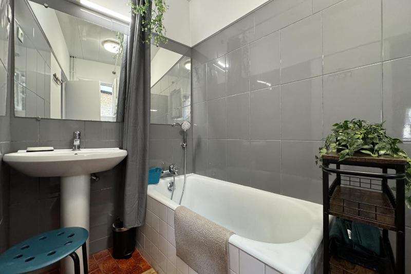 Three room apt close to Caen City Center - image 7