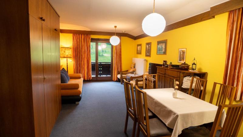 Family Panorama Apartment with Balcony image 1