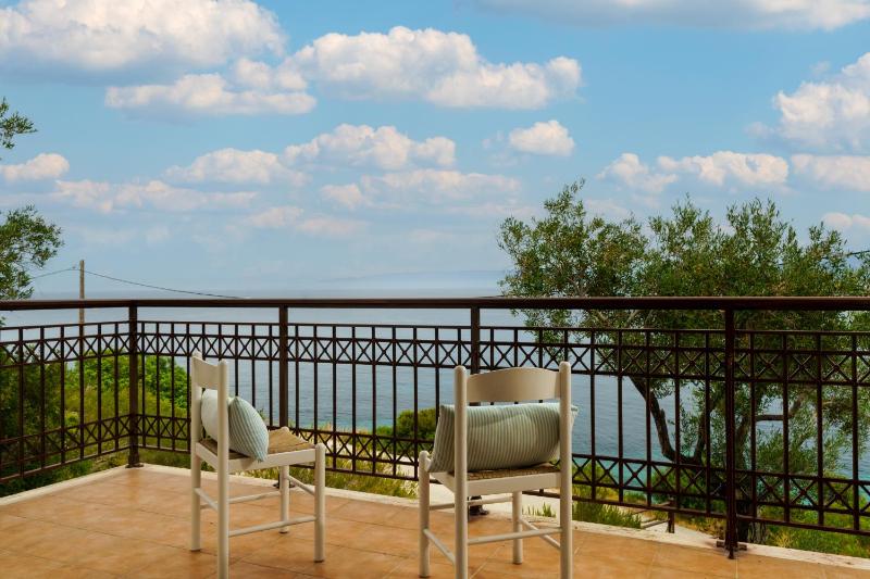 Two-Bedroom Residence Sea View image 3