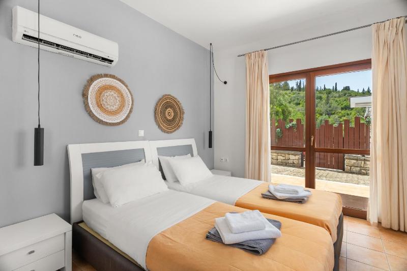 Four-Bedroom Villa with Private Pool image 3