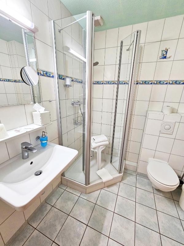 Single Room image 4