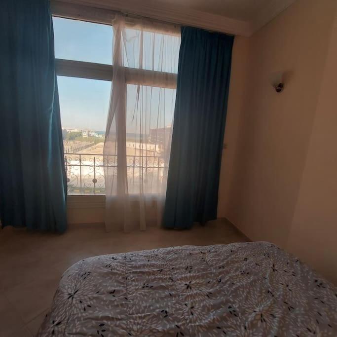 Mamsha view 1 bedroom flat beside Russian consulate - image 9