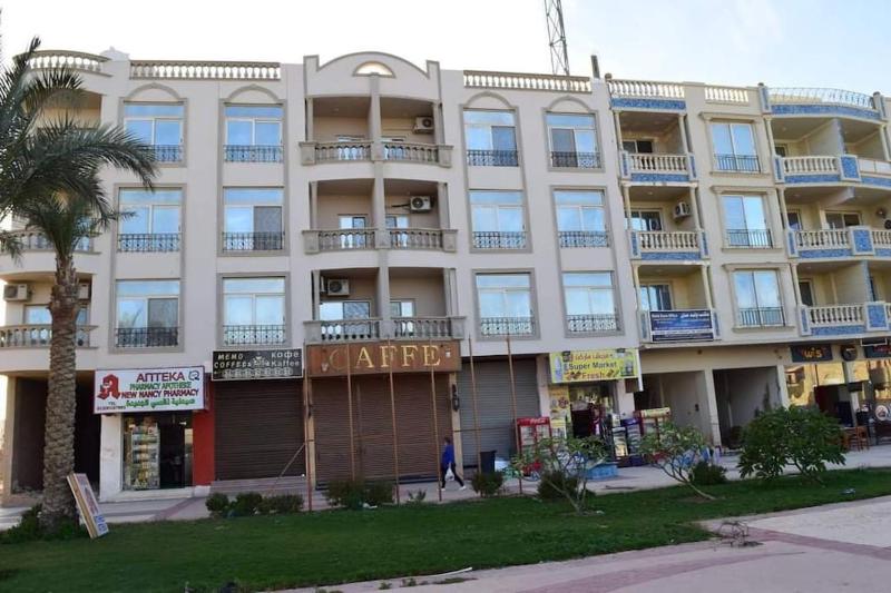 Mamsha view 1 bedroom flat beside Russian consulate - image 1