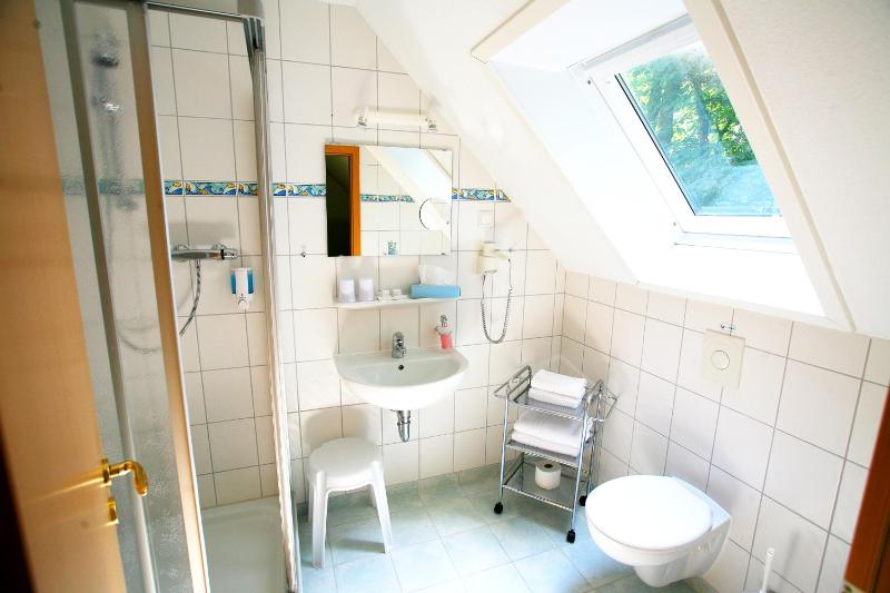 Double Room image 4