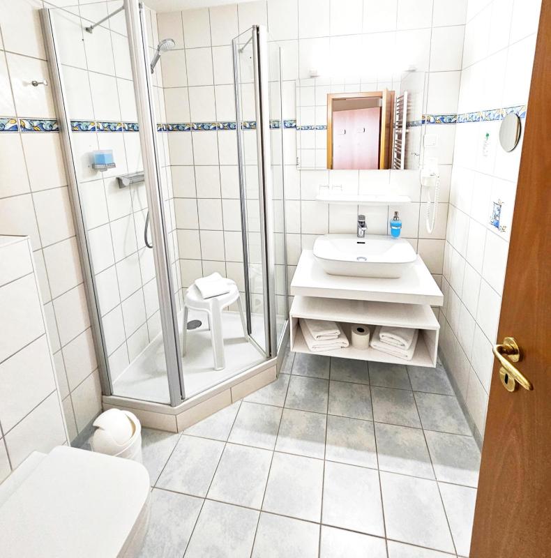 Double Room image 1