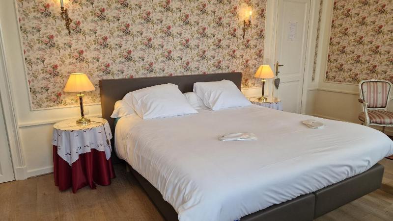 Deluxe Fine Fleur room with nice garden view image 1