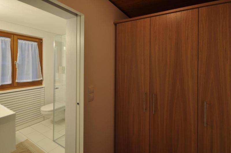 Deluxe Two-Bedroom Apartment image 2