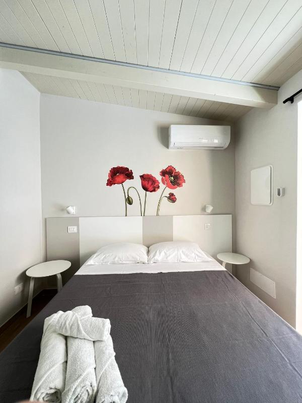 BURMARIA APARTMENT and ROOM with garden and jacuzzi - image 7