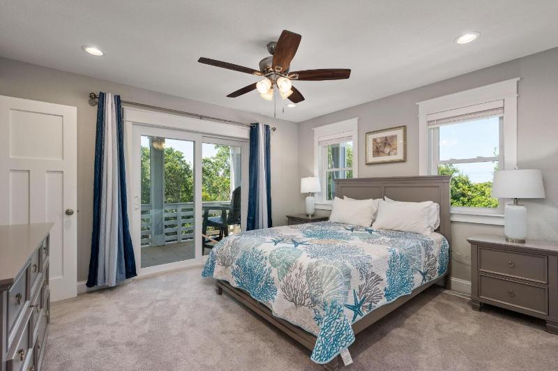 WE17 Benders Beach Bungalow - image 3