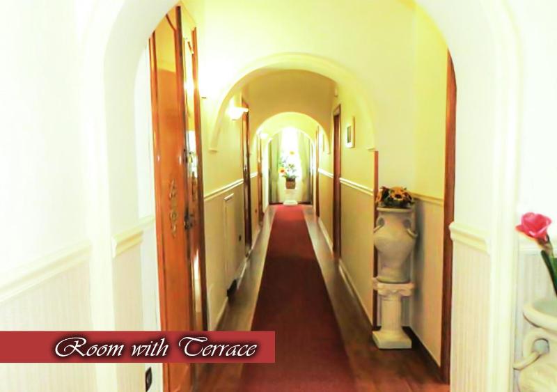 Superior Double or Twin Room with Terrace image 2