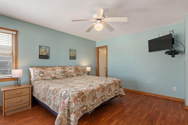 SNH241 Ocean Oasis - image 39