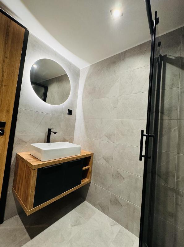 G15 City Centre Stylish Flat - image 15