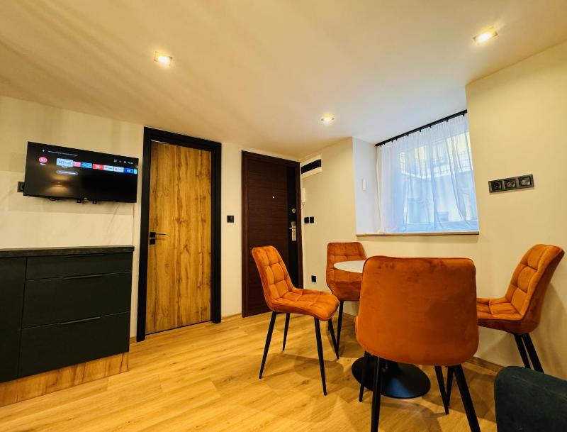 G15 City Centre Stylish Flat - image 5