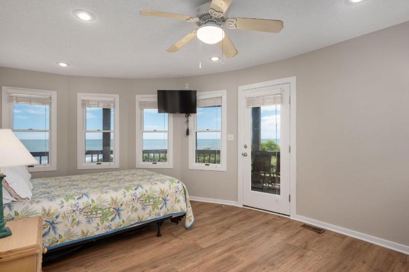 OH103 Beach Haven - image 35