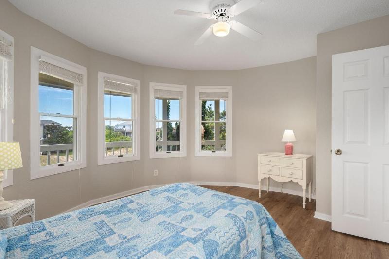 OH103 Beach Haven - image 24