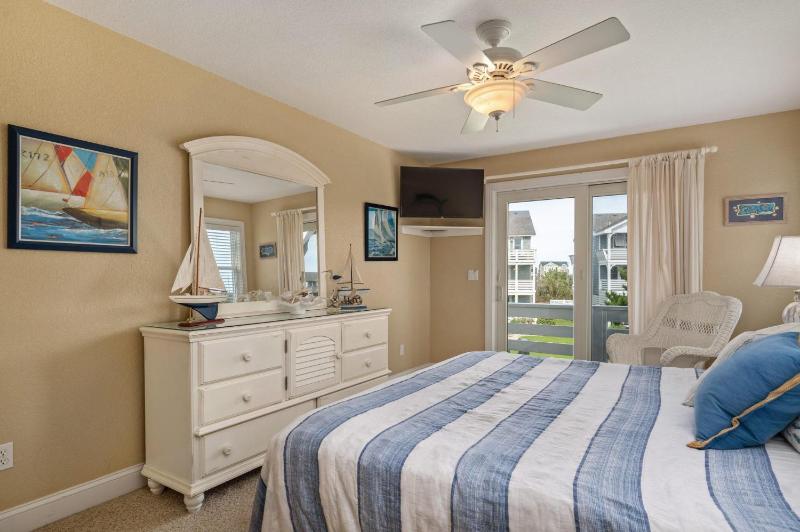 NH298 Hendrix Hideaway - image 4
