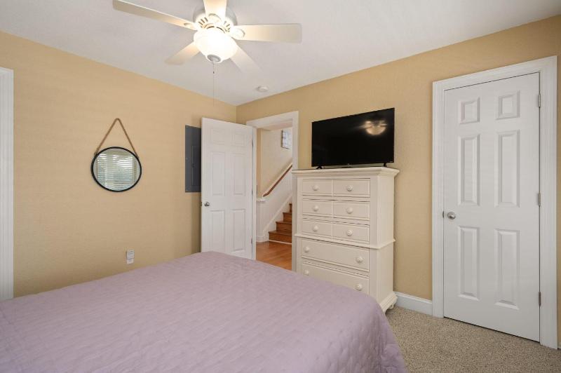 NH298 Hendrix Hideaway - image 21