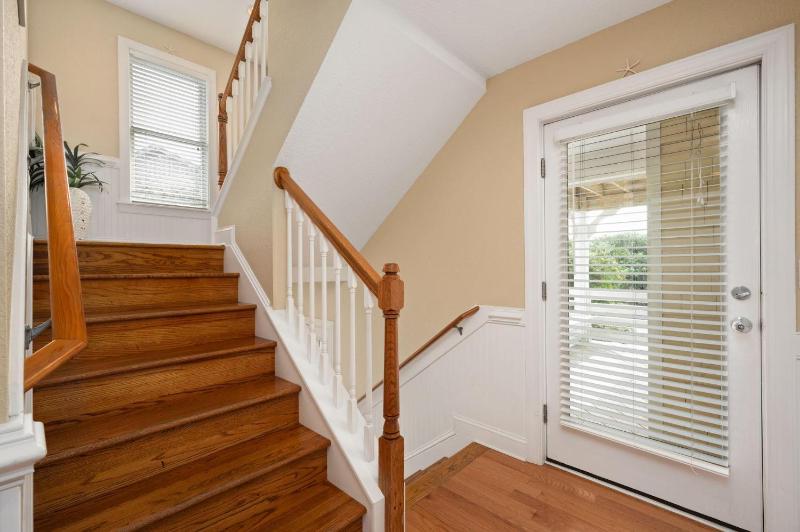 NH298 Hendrix Hideaway - image 22