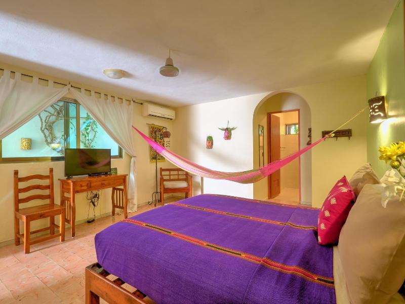 Casa Del Maya Bed & Breakfast - image 8