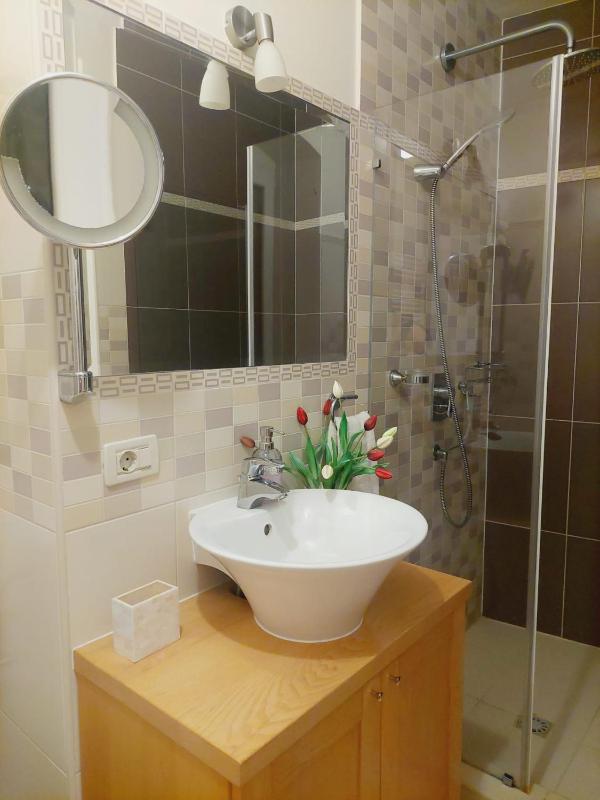 Two-Bedroom Apartment with Balcony image 3