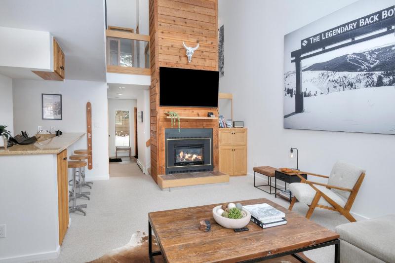 Courtside Mountain Retreat - image 21