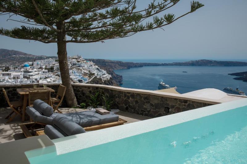 Two-Bedroom apartment with Private heated plunge Pool and Sea view image 3