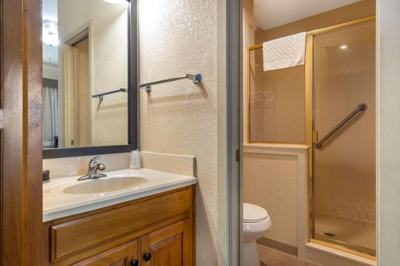 Family Suite - Non-Smoking image 2