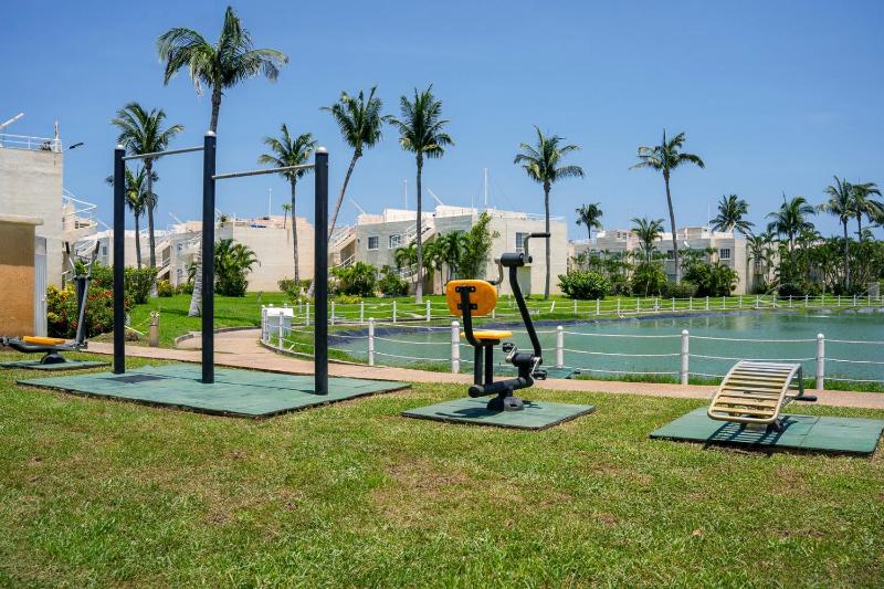 New Acapulco Retreat Garden Pool & Gym - image 3