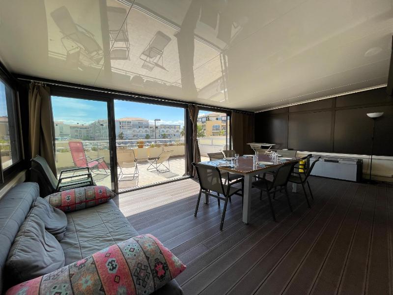 Appartement moderne 2 pièces cabine terrasse et véranda proche plage parking privé - FR-1-338-133 - image 2