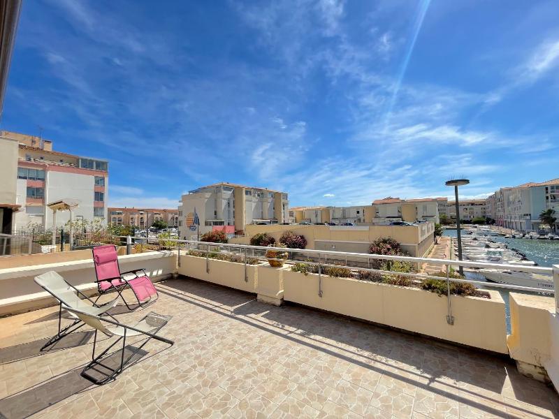 Appartement moderne 2 pièces cabine terrasse et véranda proche plage parking privé - FR-1-338-133 - image 12