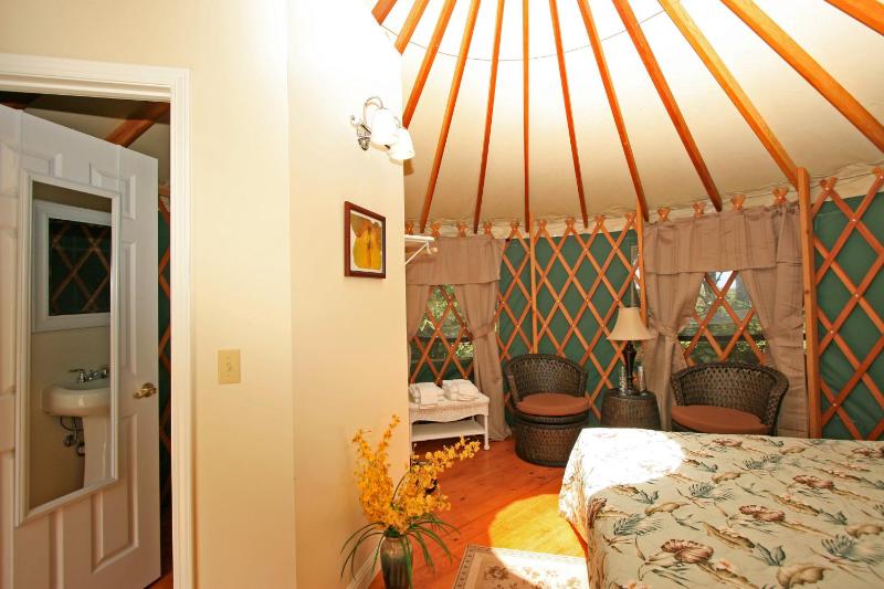 Yurt with  Garden View image 3