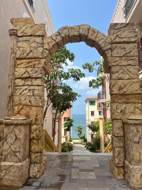 Lucky Hillock Apartment - image 13