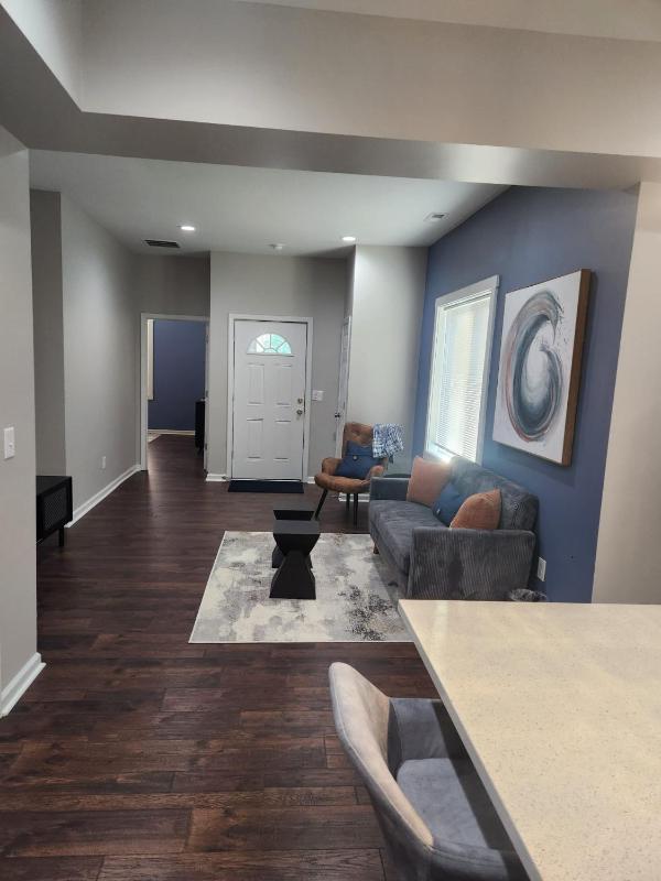 3 Cozy Bedrooms Near Lucas Oil Stadium - image 37