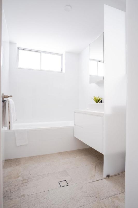 Modern Seaside Oasis in Kings Beach - image 27