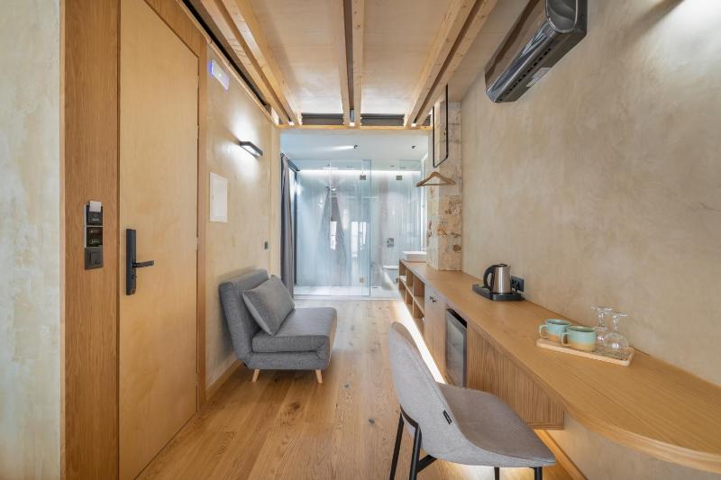 Poem Suites - image 12