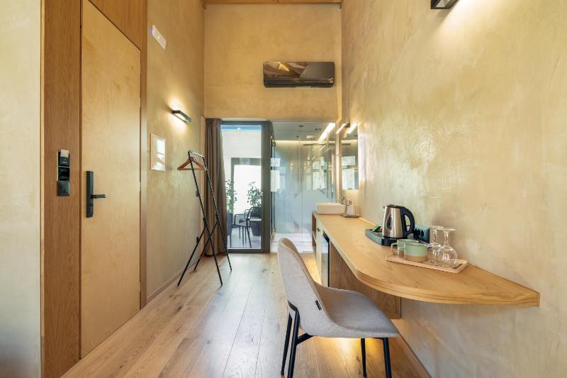 Poem Suites - image 5