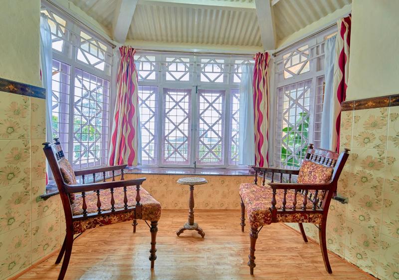 Taj Mahal Vintage Bungalow Kodaikānāl By VOYE HOMES - image 4