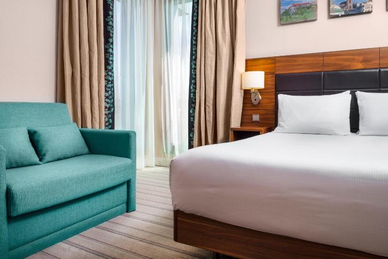 Family Connecting Rooms image 2