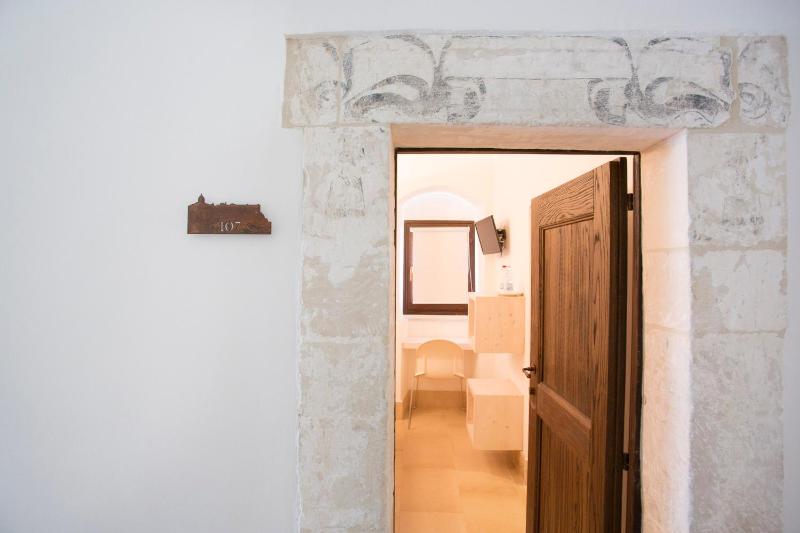 Single Room image 1