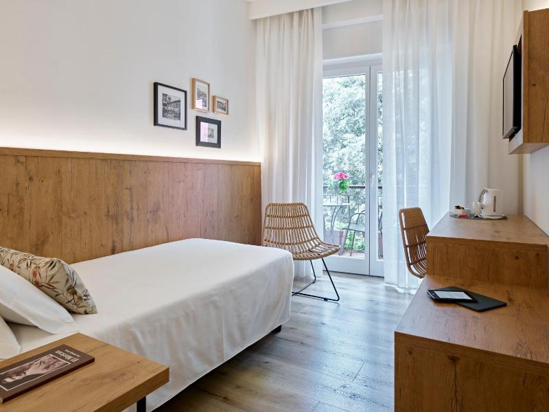 Single Room image 3