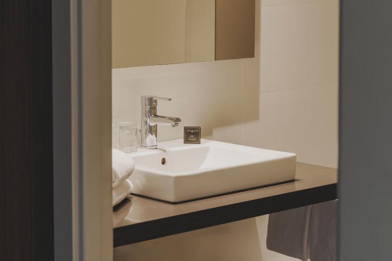 Standard Triple Room image 4
