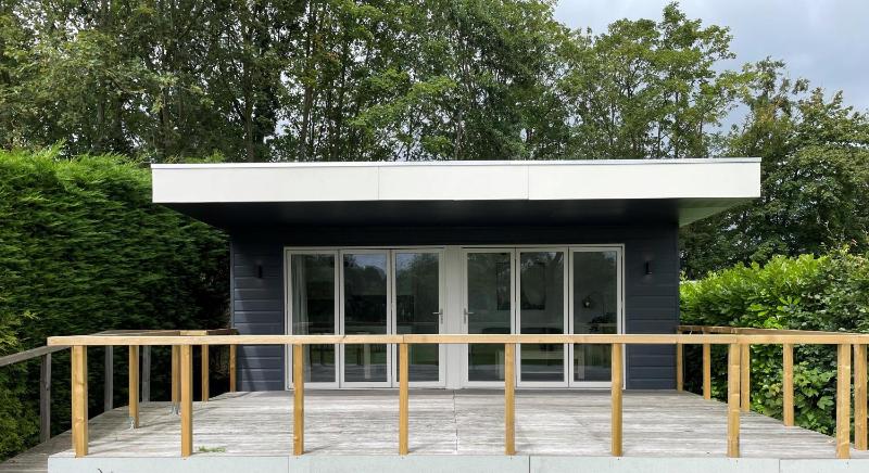 Bungalow image 1