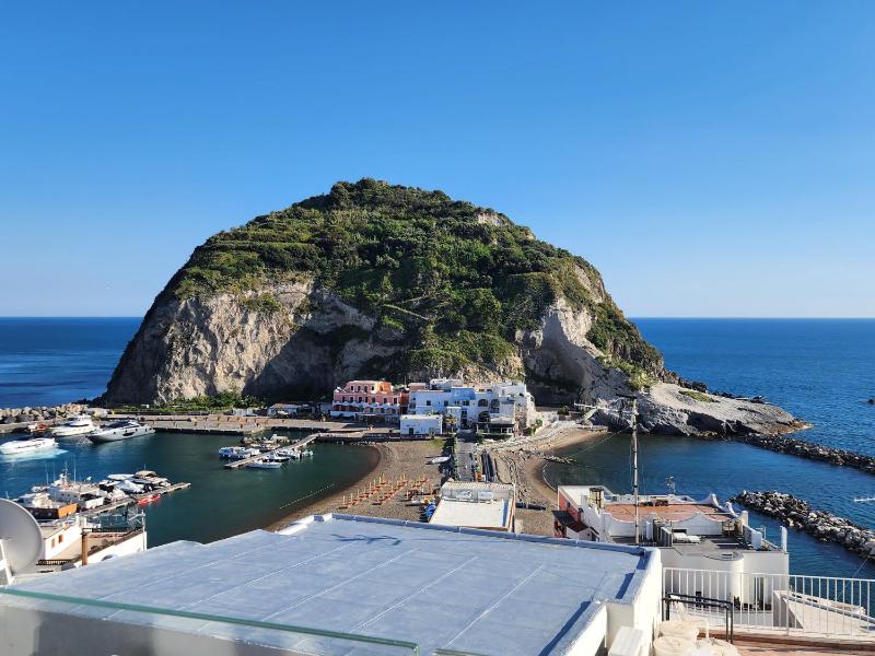 Divina Seaside Suite Ischia - image 3