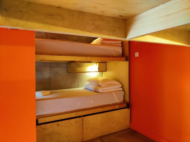 Single Bed in 6-Bed Dormitory Room image 1
