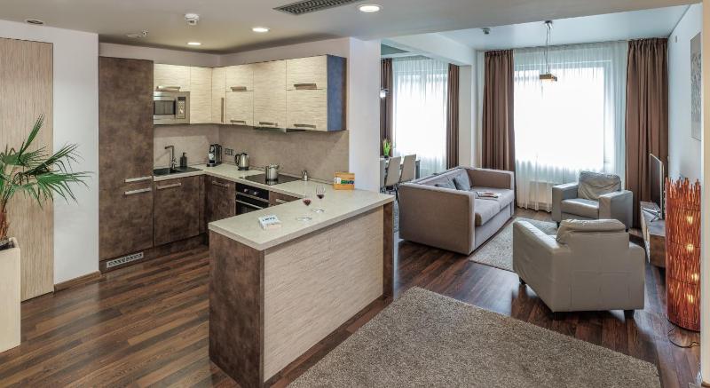 VN3 Terraces Suites by Adrez - image 16