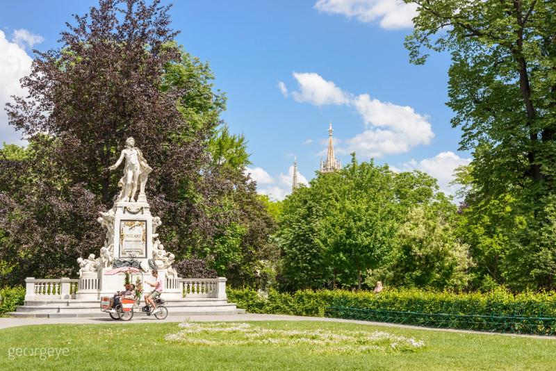 One-Bedroom Apartment image 2