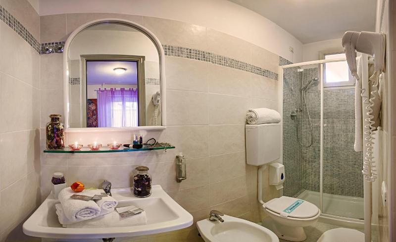 Triple Room image 3