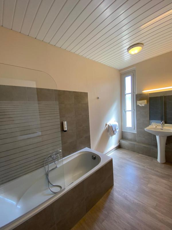 Quadruple Room image 4