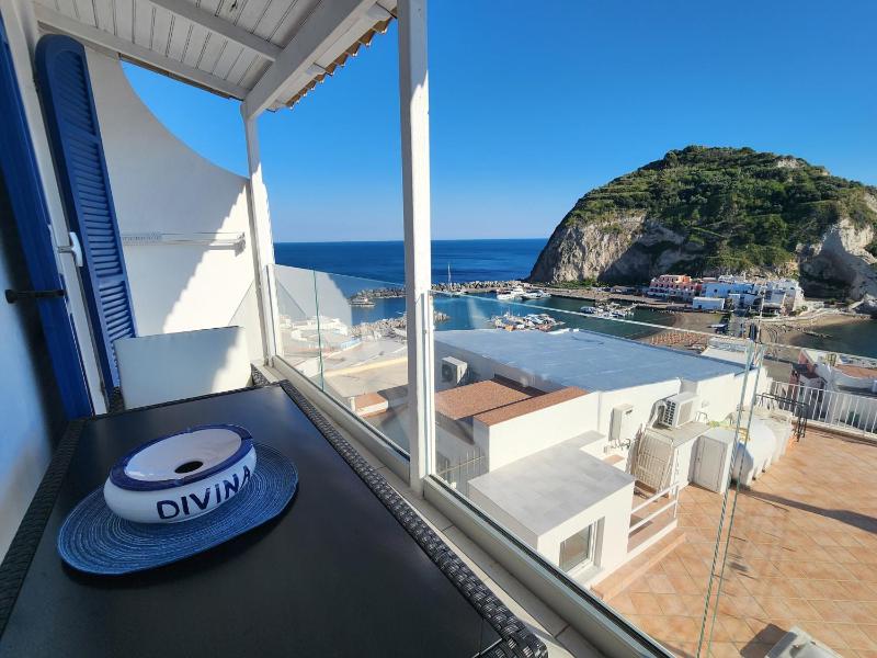 Divina Seaside Suite Ischia - image 17