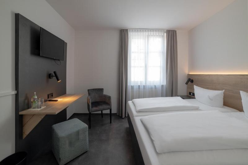 Business Double Room image 2